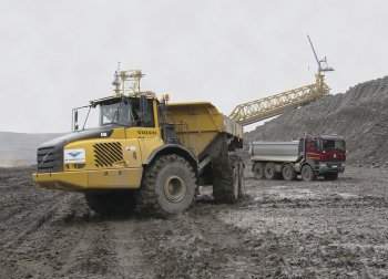 Kloubový dumper VOLVO A35E je stvořen pro práci v těžebním průmyslu